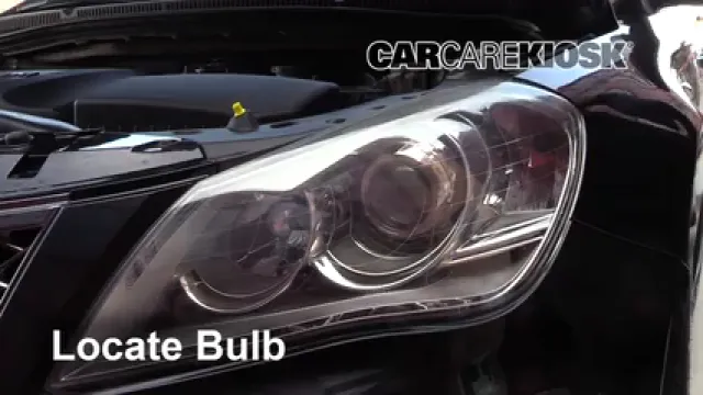 2013 Suzuki Kizashi GTS 2.4L 4 Cyl. Lights Turn Signal - Front (replace bulb)